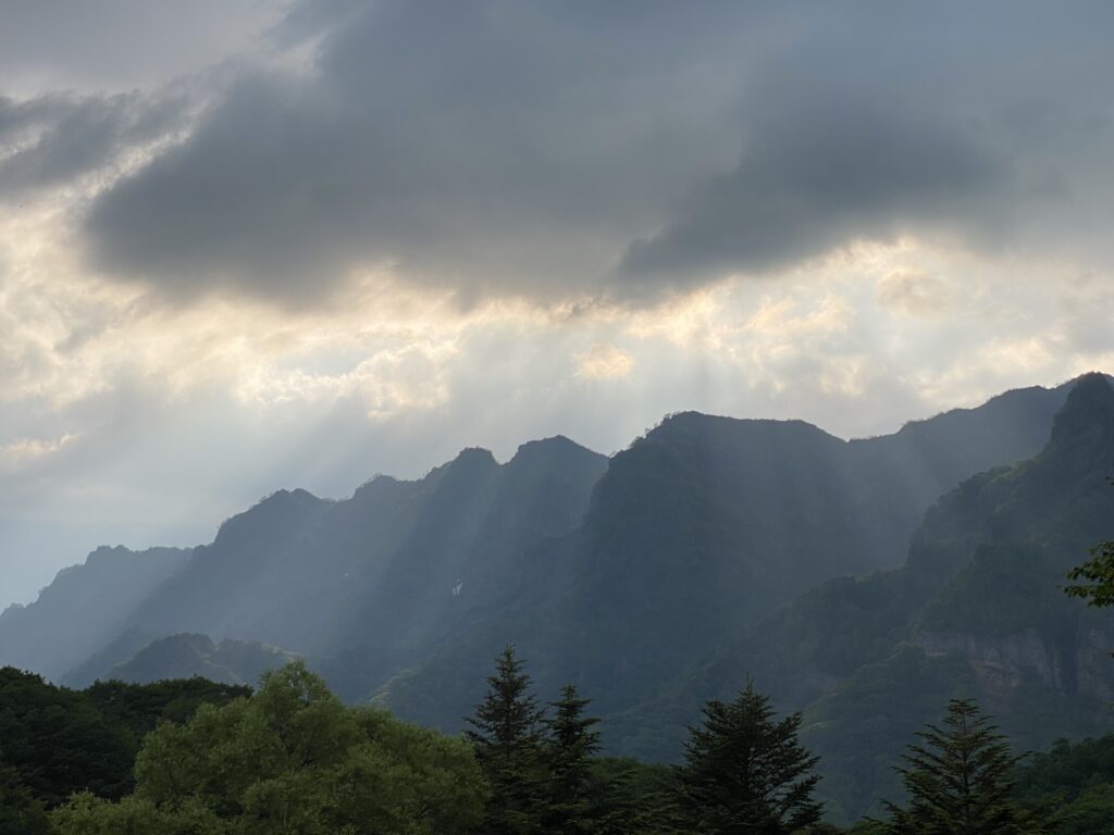 戸隠山