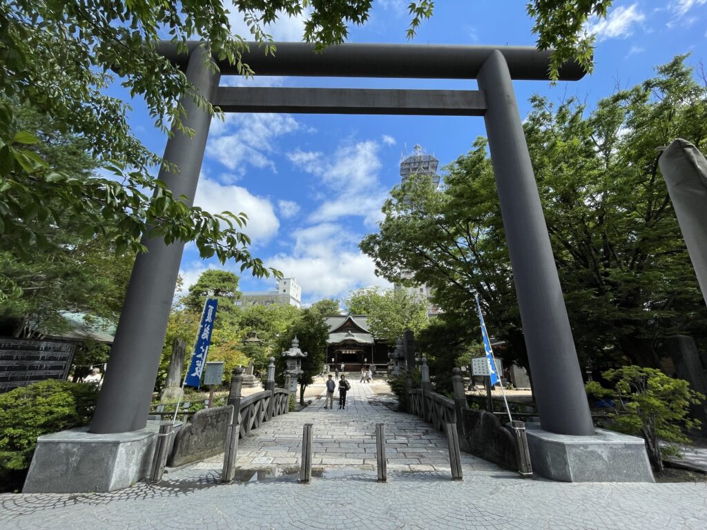 四柱神社